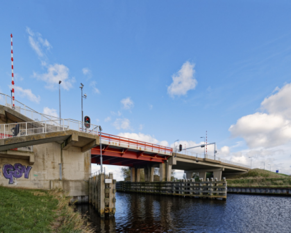 Foto-Kooybrug-oh1usq6sthgqvzwnhylh88nl7jx75wr274bdw3g5gs.png
